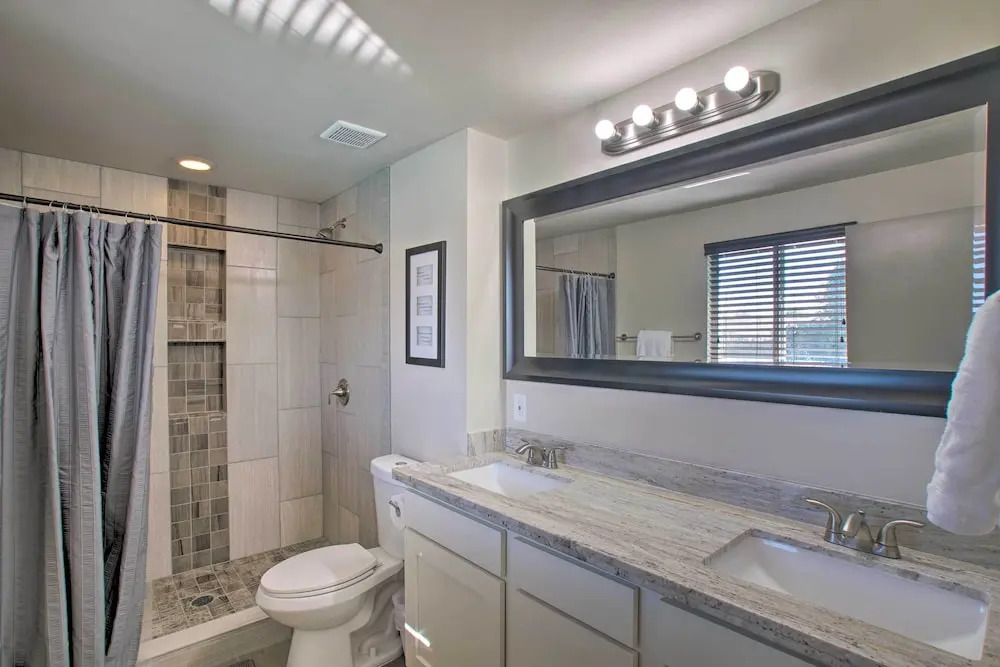 3 Mi to Old Town Scottsdale: Upscale Home w/ Pool!