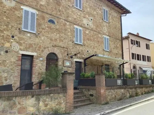 L’ ANGOLO DI PIENZA