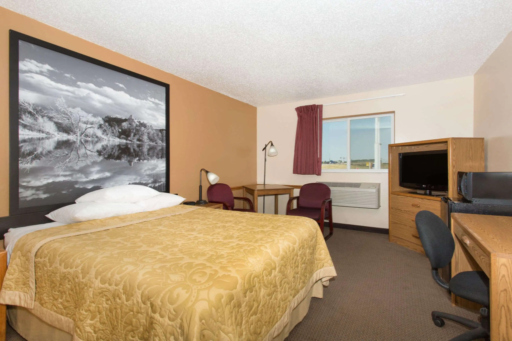 Super 8 by Wyndham Ogallala