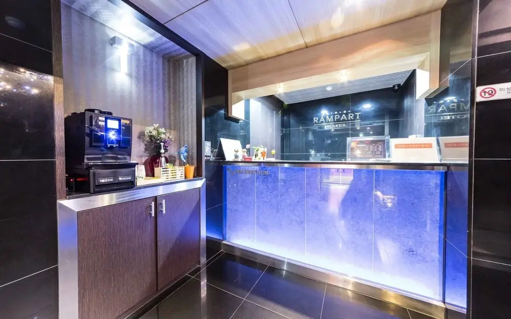 Hotel Staylight Sadang Inn