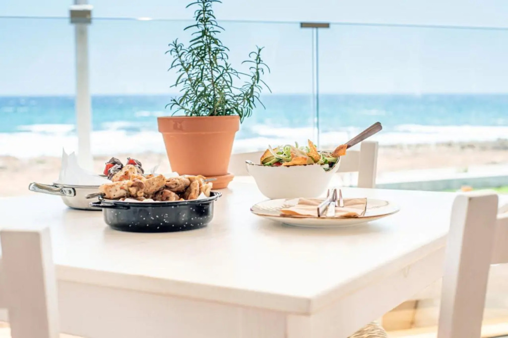 Piere - Anne Beach Hotel