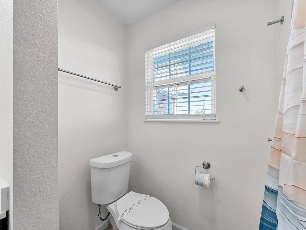 Over The Rainbow 3 Bedroom Home