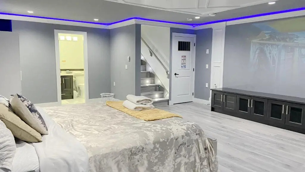 Aaron's Sweet Home