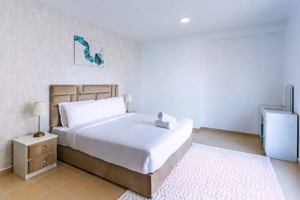 Spacious 2 bedroom with Amazing Marina View Rimal JBR