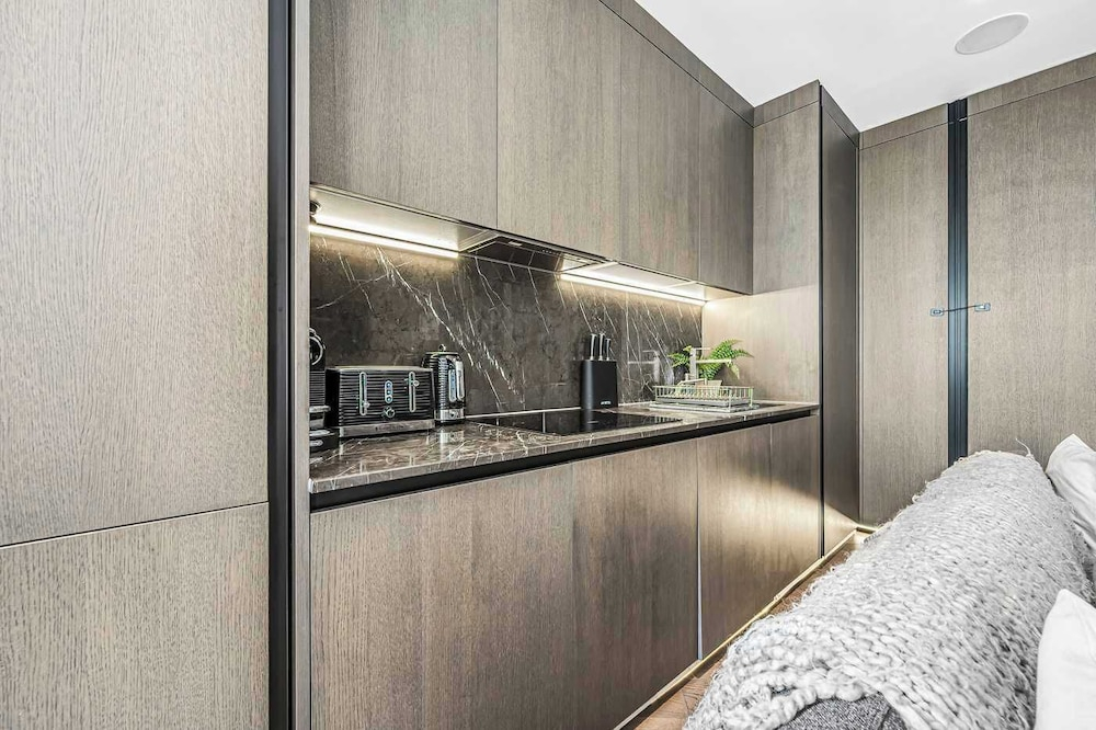 The Legacy Apartment - Soho - by Frankie