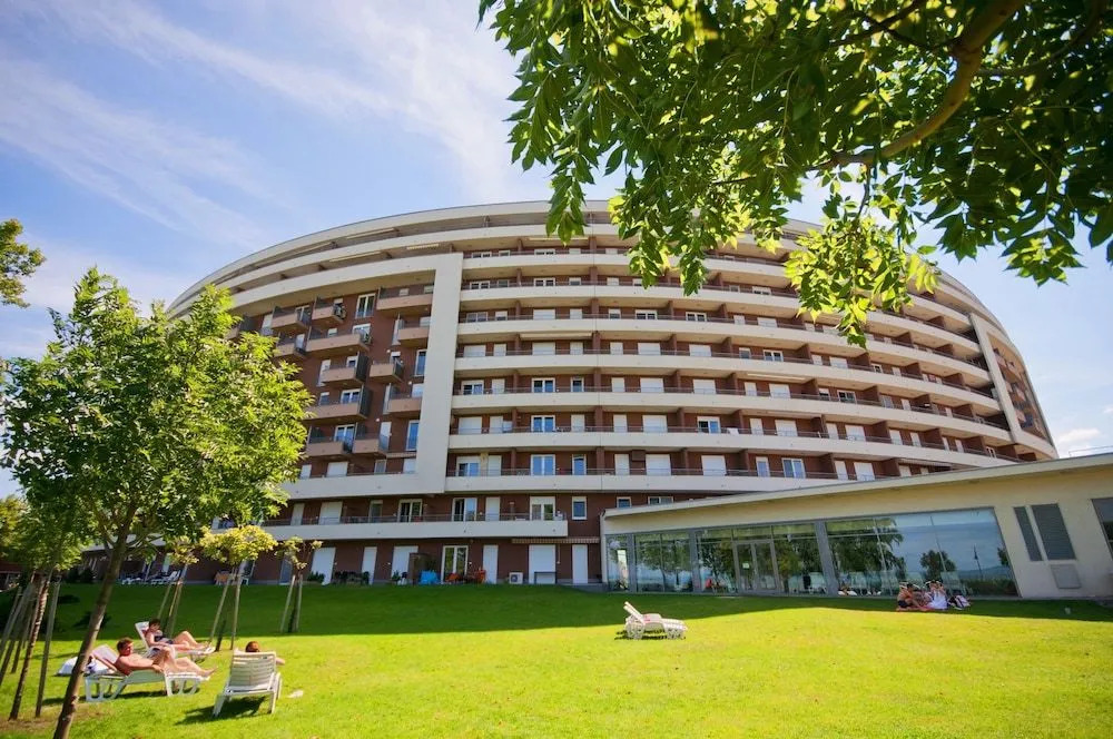 Club218 Holiday Apartman Siófok