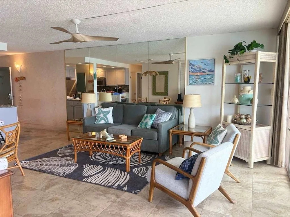 Oceanfront Whale Watching Sunsets Island Views on Big Lanai
