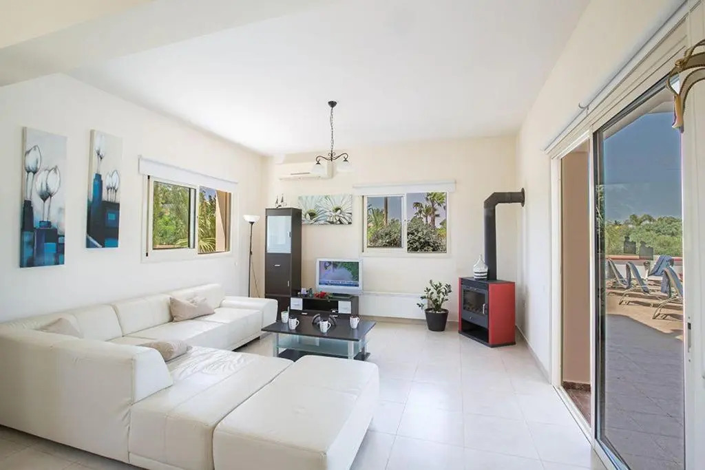 Villa Akefalo - Beautiful 3 Bedroom Protaras Villa With Private Pool