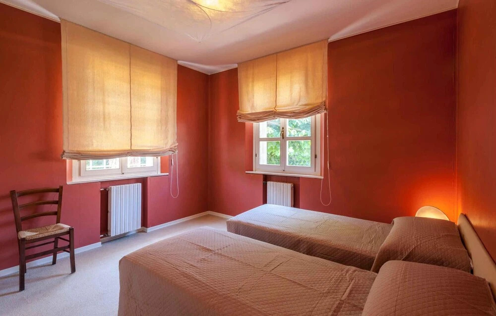 6 Bedroom Nice Home In Rimini