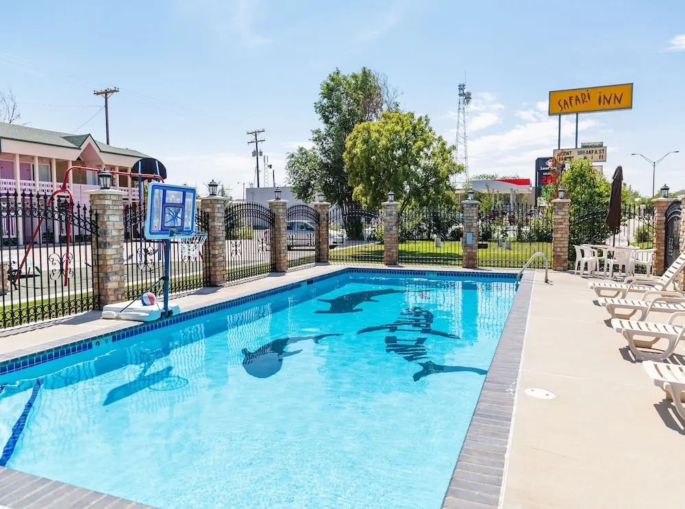 Safari Inn