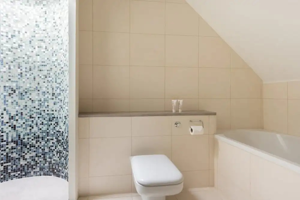 The East Finchley Retreat - 6bdr House With Swimming Pool, Garden, Parking