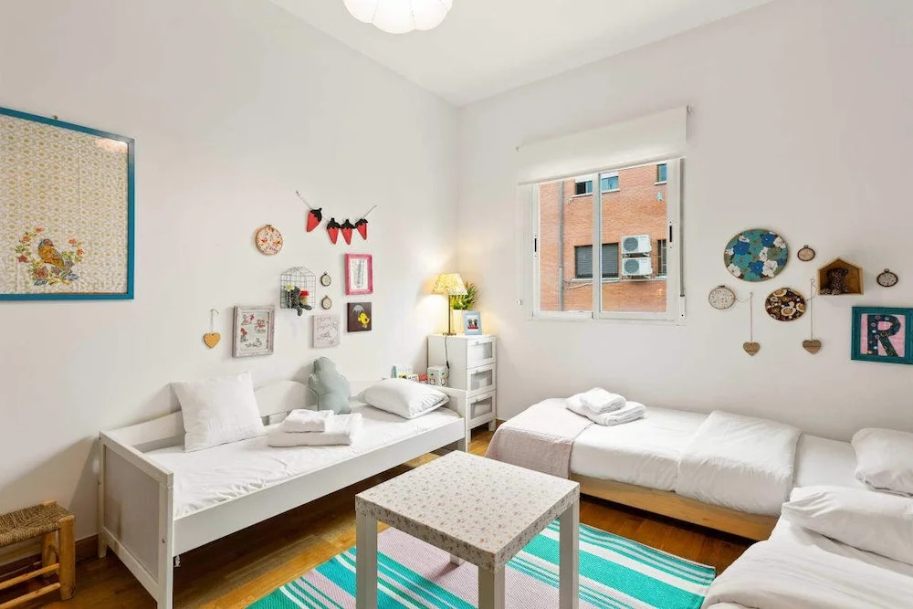 Lovely 1bed Apt, Sleeps 5 nr Puente de Vallecas