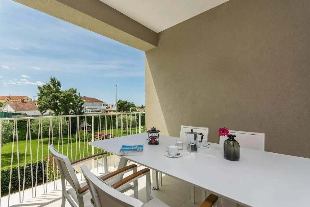 Maj Premium Residence