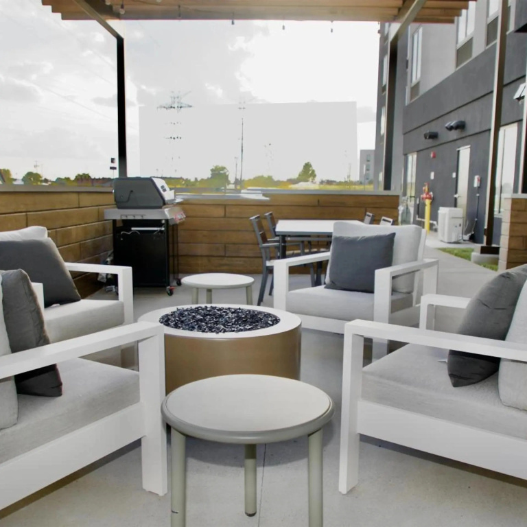 LivSmart Studios by Hilton Clarksville
