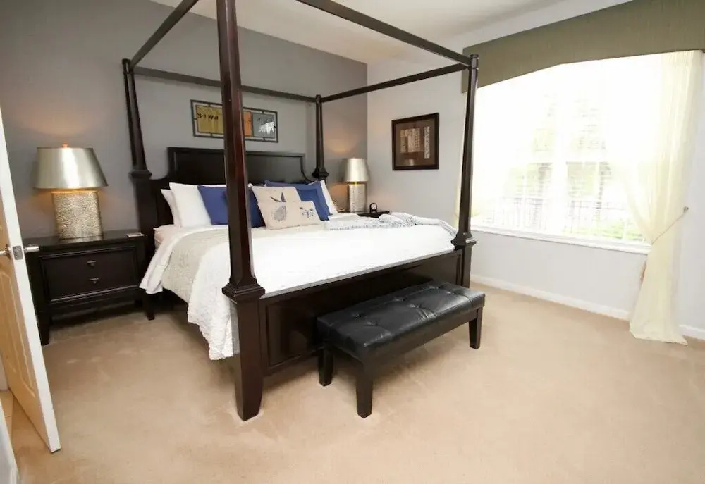 Lake View Paradise 3 Bedroom Condo by RedAwning