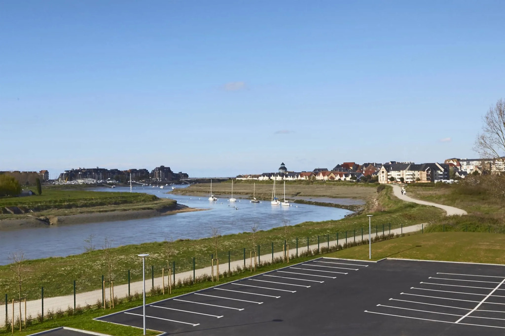Kyriad Prestige Residence & Spa Cabourg-Dives-sur-Mer