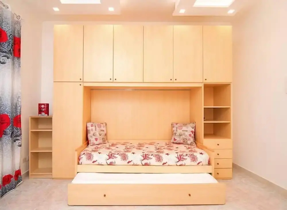 Red Rose Apartment