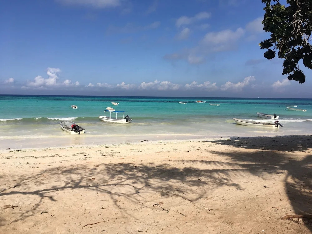 Ocean Breeze Lodge