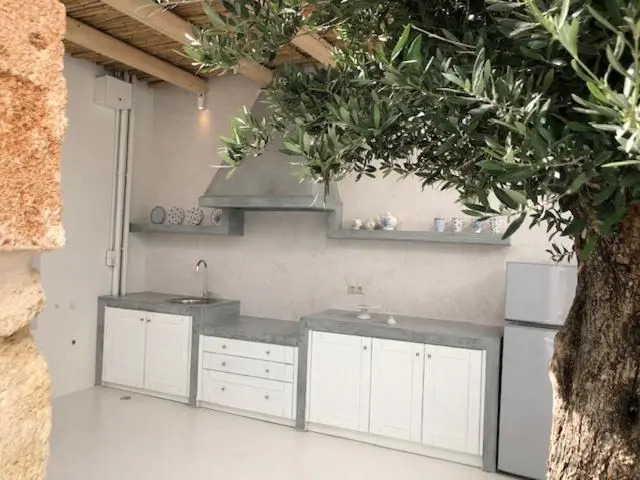 Kostis Parthenis Residence