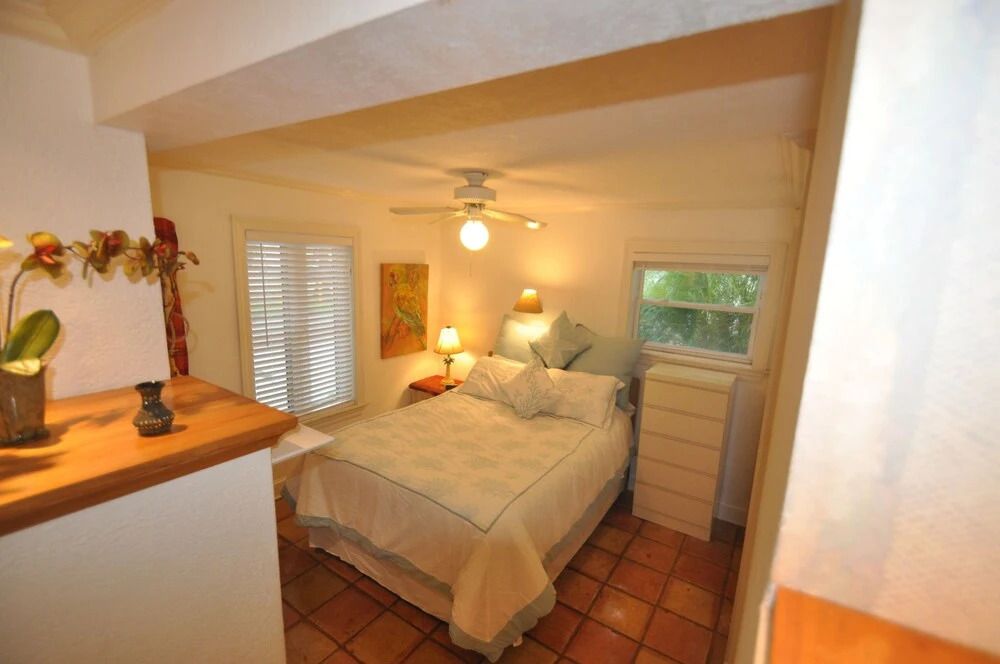 Treasure Island Beach Retreat Sleeps Up To 4