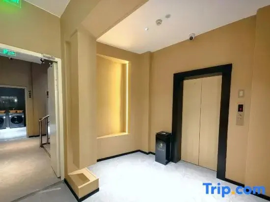 Wind Hidden Tianjiao Cinema Hotel