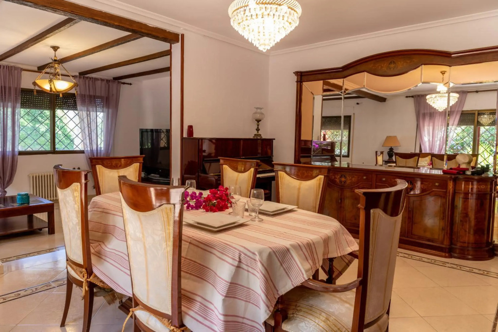 Gran Chalet céntrico con piscina y bbq privada a 5 minutos playa