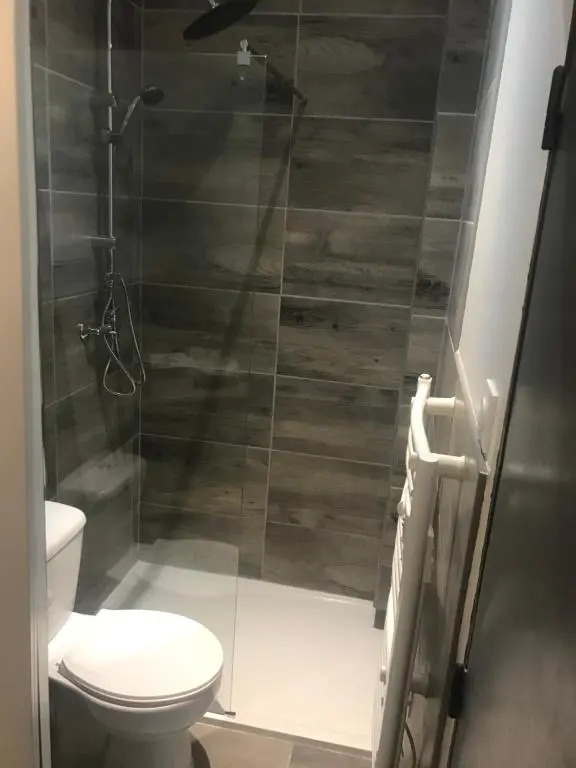 Joli Studio Entierement Renove