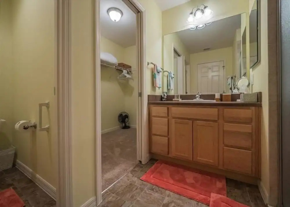 Amber Court 871 by White Pelican VR