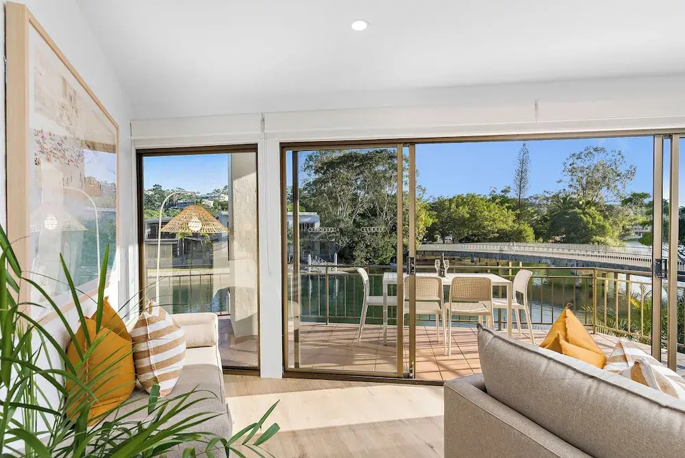 Unit 2 7 Noosa Parade Riverfront