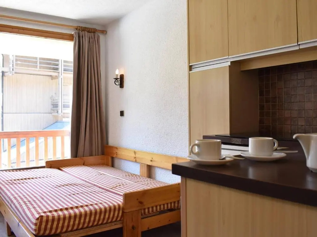 Chalet cosy 6 pers. à 100m des pistes avec garage fermé et parking, Méribel - FR-1-180-411