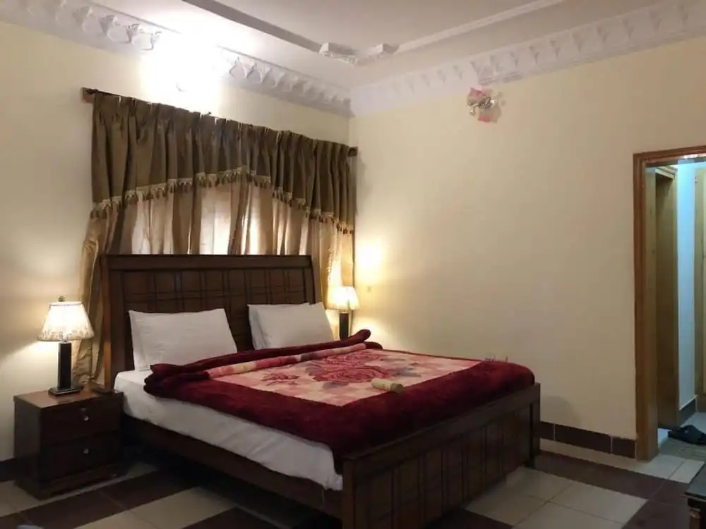 Hotel Deep Forest