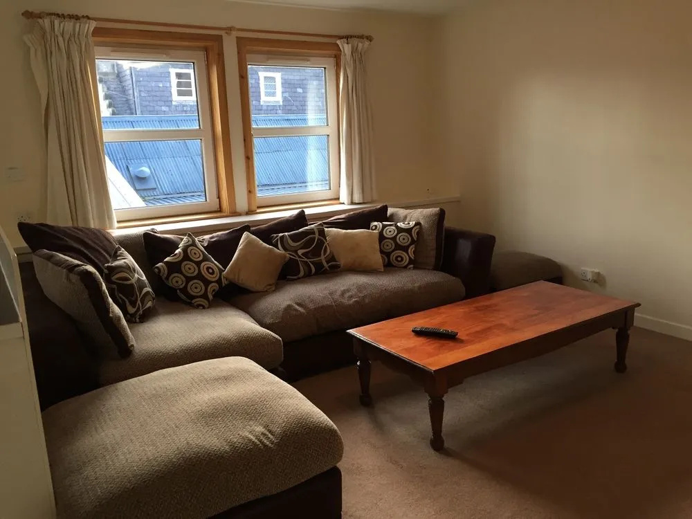 1 Varis Apartments