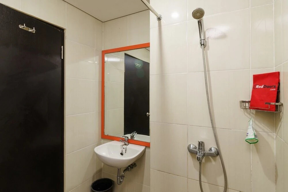 Surya Lombok Hotel by RedDoorz