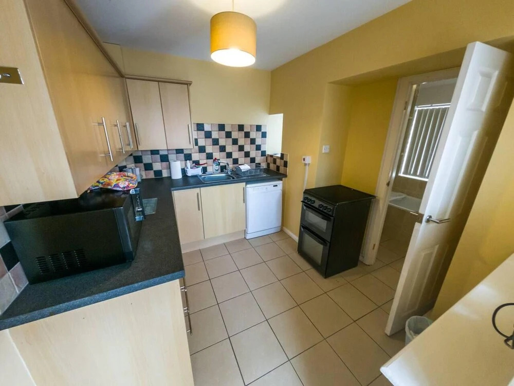 6 Guests-free Public Parking-5 Min to Beach