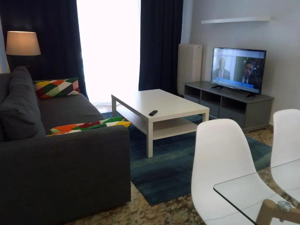 Modern apartment near the sea and Acropolis