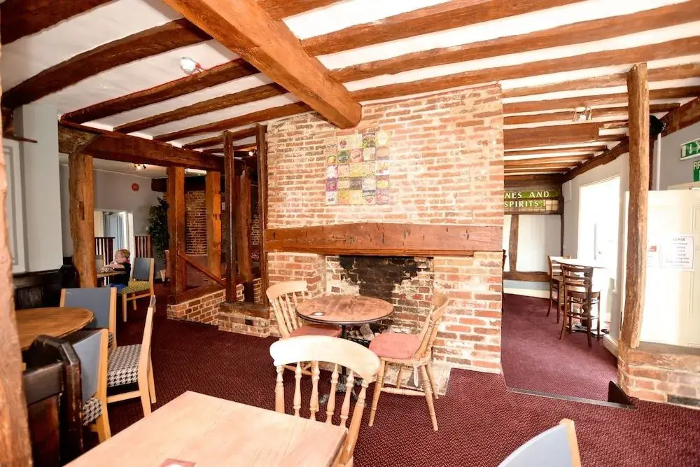 The Limes Bar and Hotel