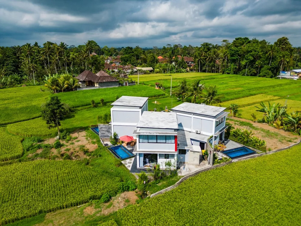 Maple Ridge Ubud Villas with Rice Field View