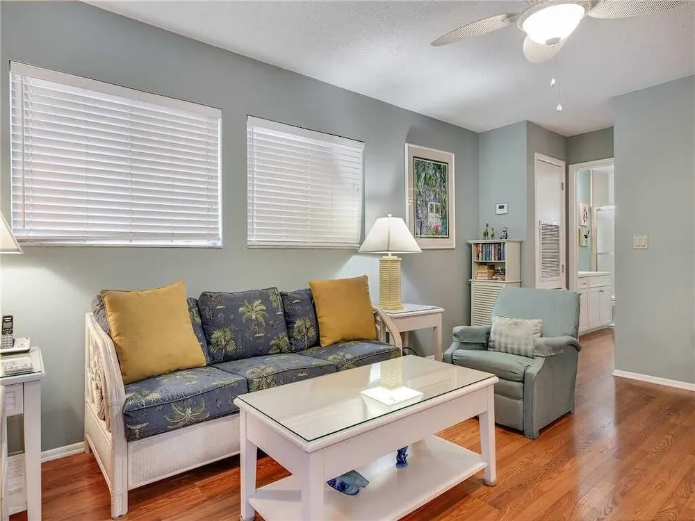 Sea Horse Upper Level, 3 Bedrooms, Sleeps 10, Heated Pool, Pet Friendly
