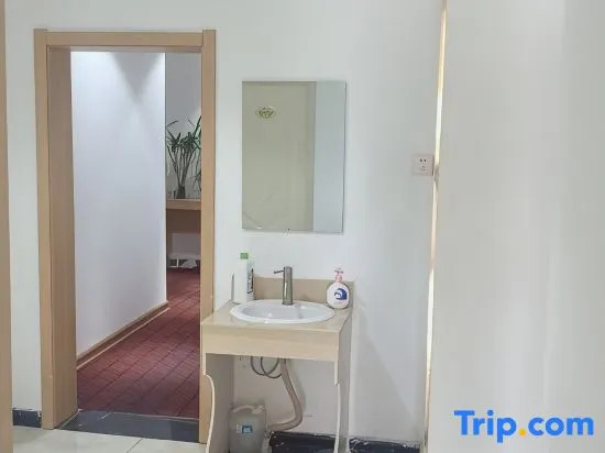 Xiangge Express Hotel, Luzhou Lake