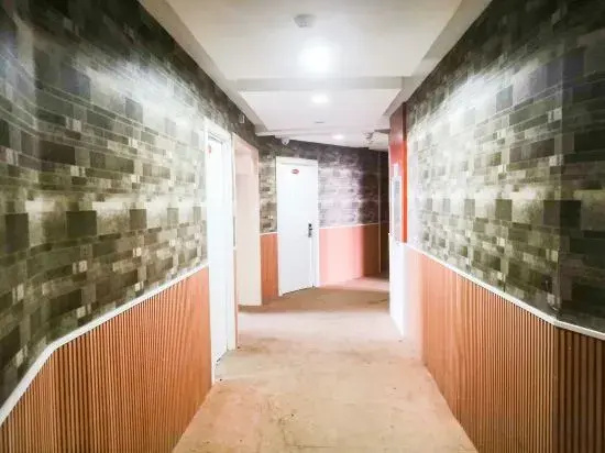 Cixi Huakun Theme Hotel