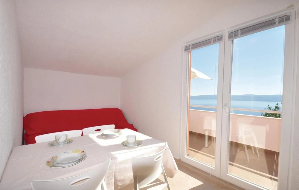 Awesome Home in Mimice With Wifi and 2 Bedrooms