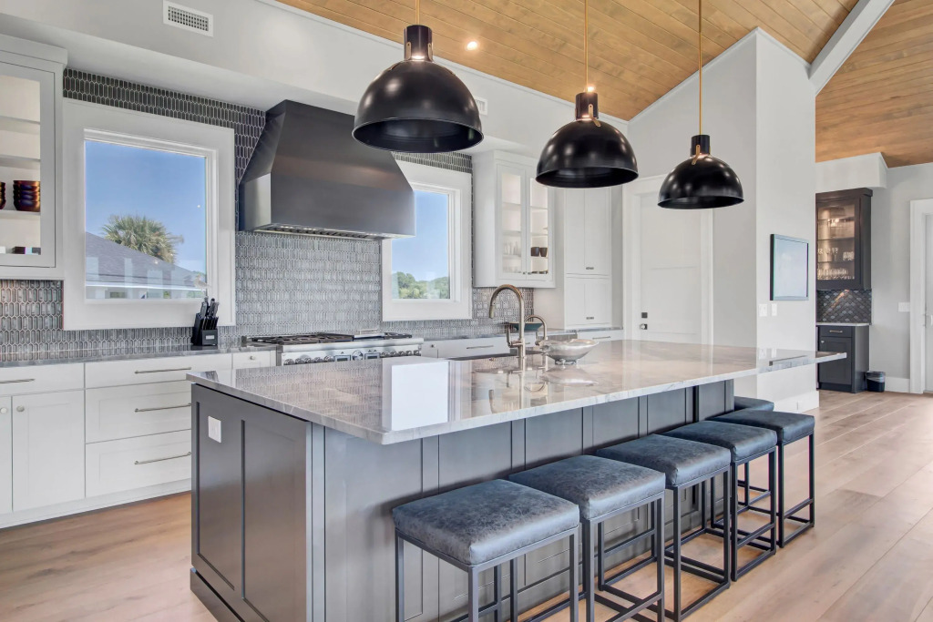 3 47th Avenue by Avantstay Oceanfront + Private Pool + View