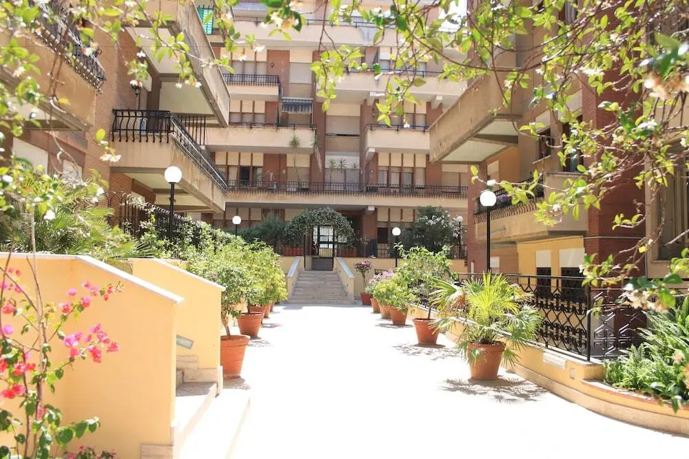 Turisti a Roma - Domus Balduina