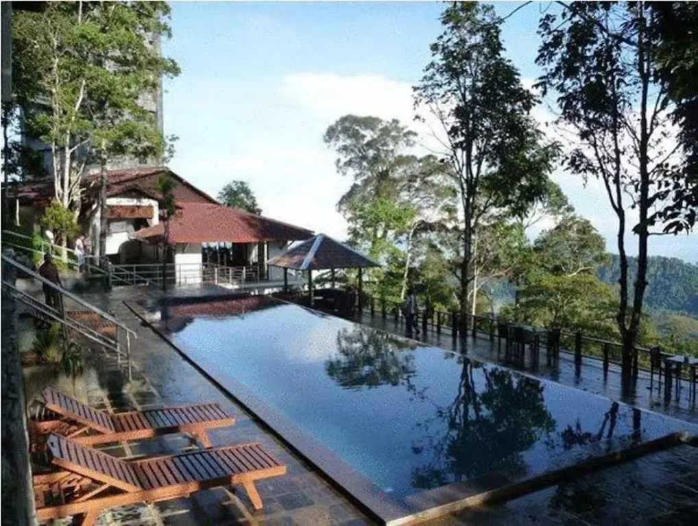 DCoconut Hill Resort