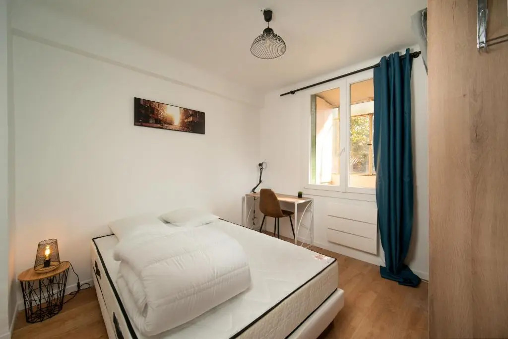 Grand Appartement 3 chambres avec clim et balcon