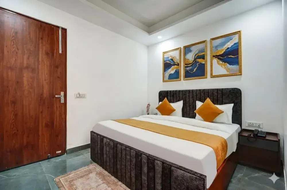 Hotel S R Stay Near Igi Delhi Airport