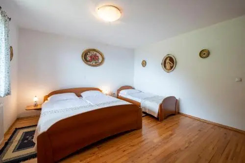 Apartments Gornik