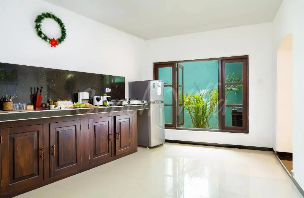 Grand Conch 4 BR Villa -3 Min walk to the beaches