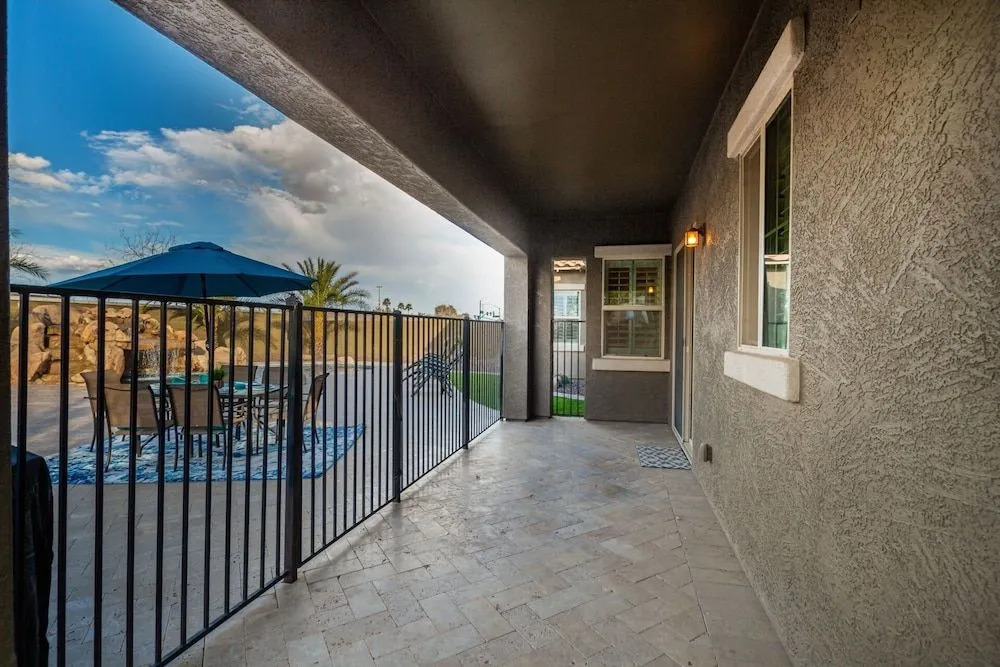 Athena 4 Bedroom Home by RedAwning