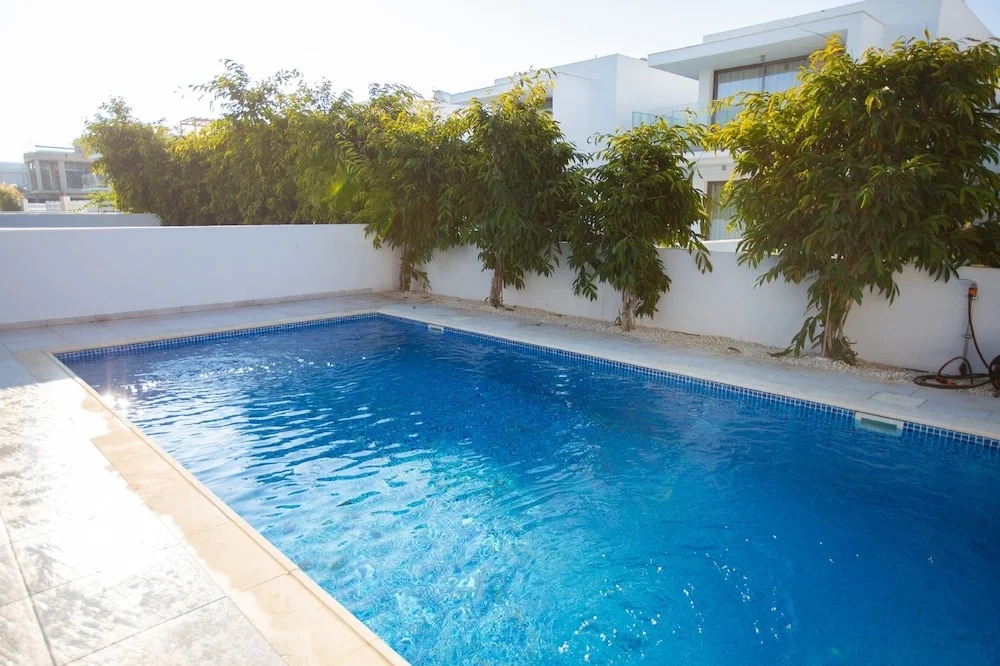 Huge Luxury Pool Villa